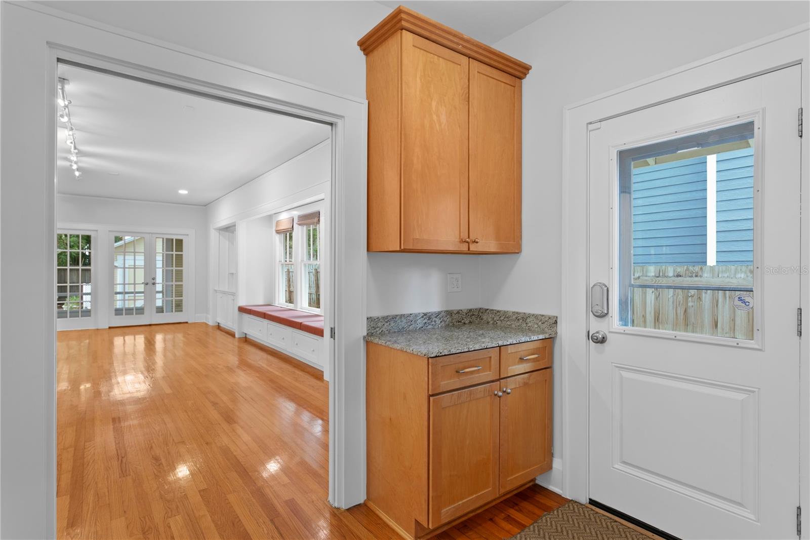 3118 W HARBOR VIEW AVE