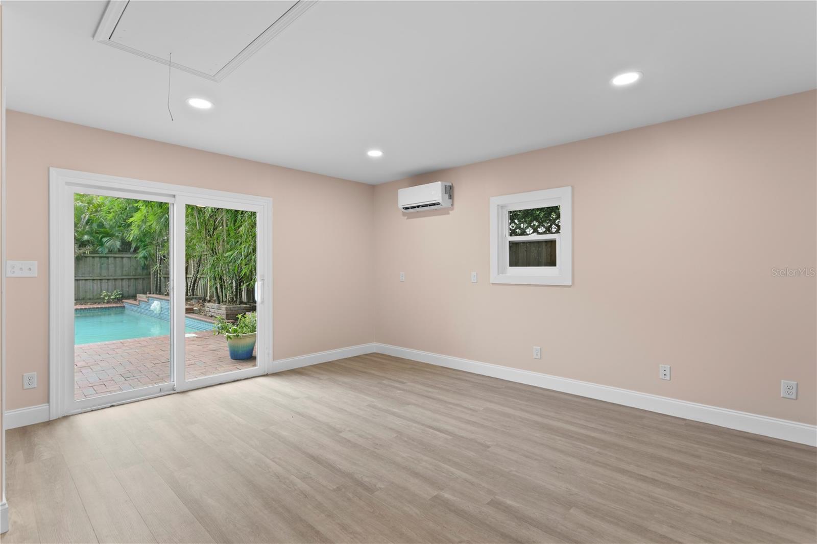 3118 W HARBOR VIEW AVE