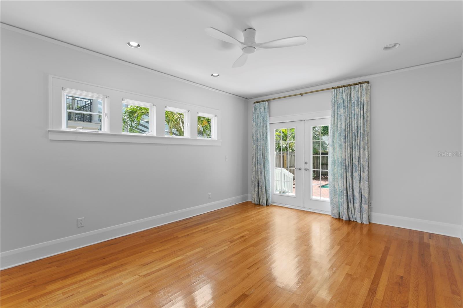 3118 W HARBOR VIEW AVE