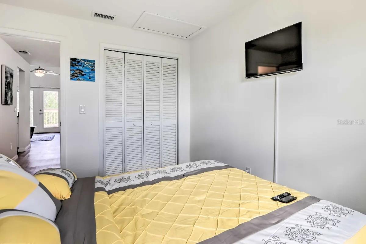 3303 W SHELL POINT RD