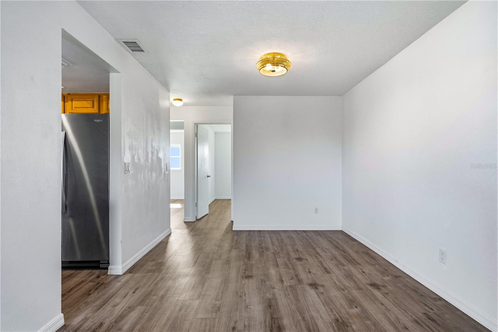 3303 W SHELL POINT RD