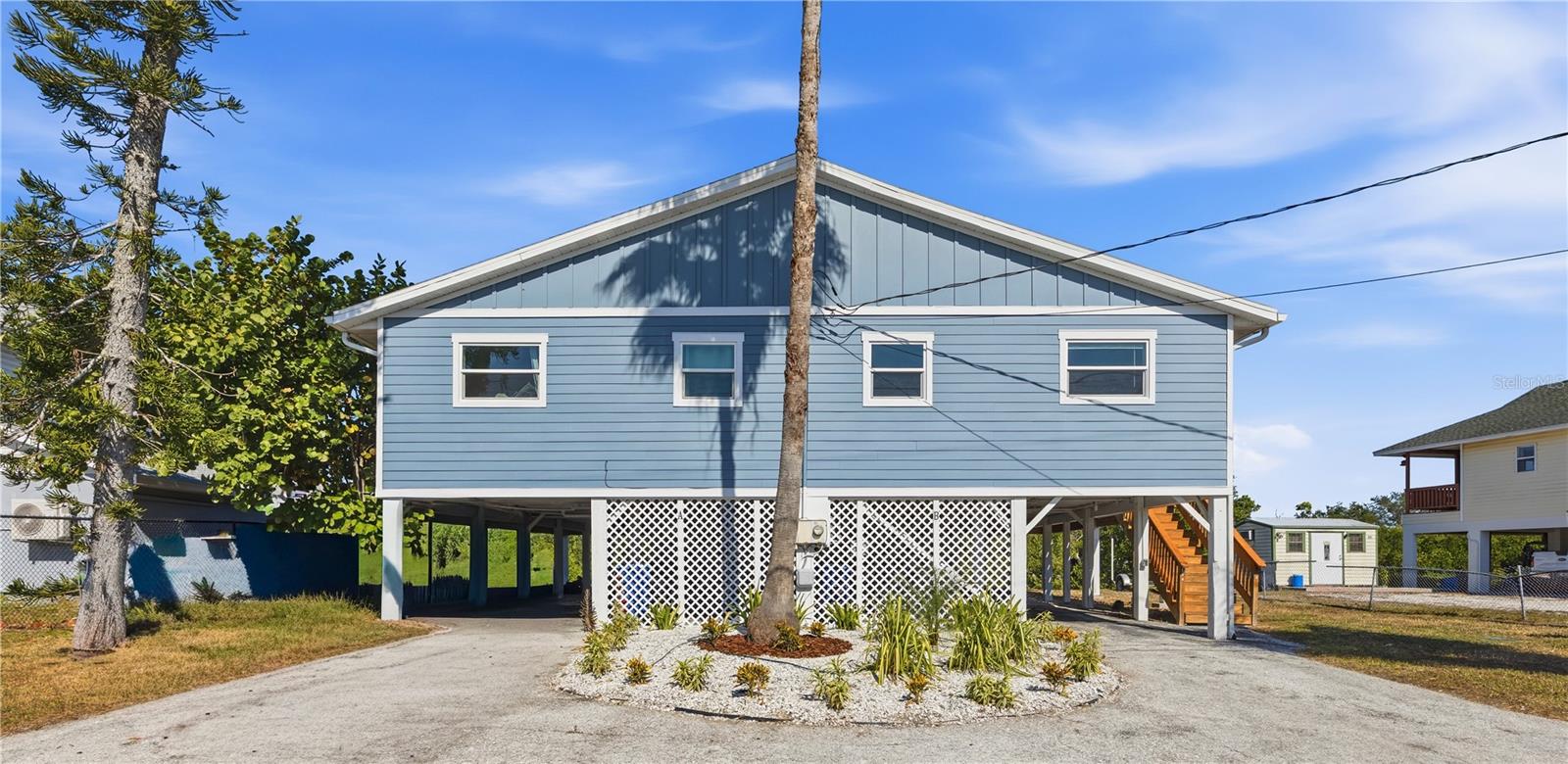 3303 W SHELL POINT RD