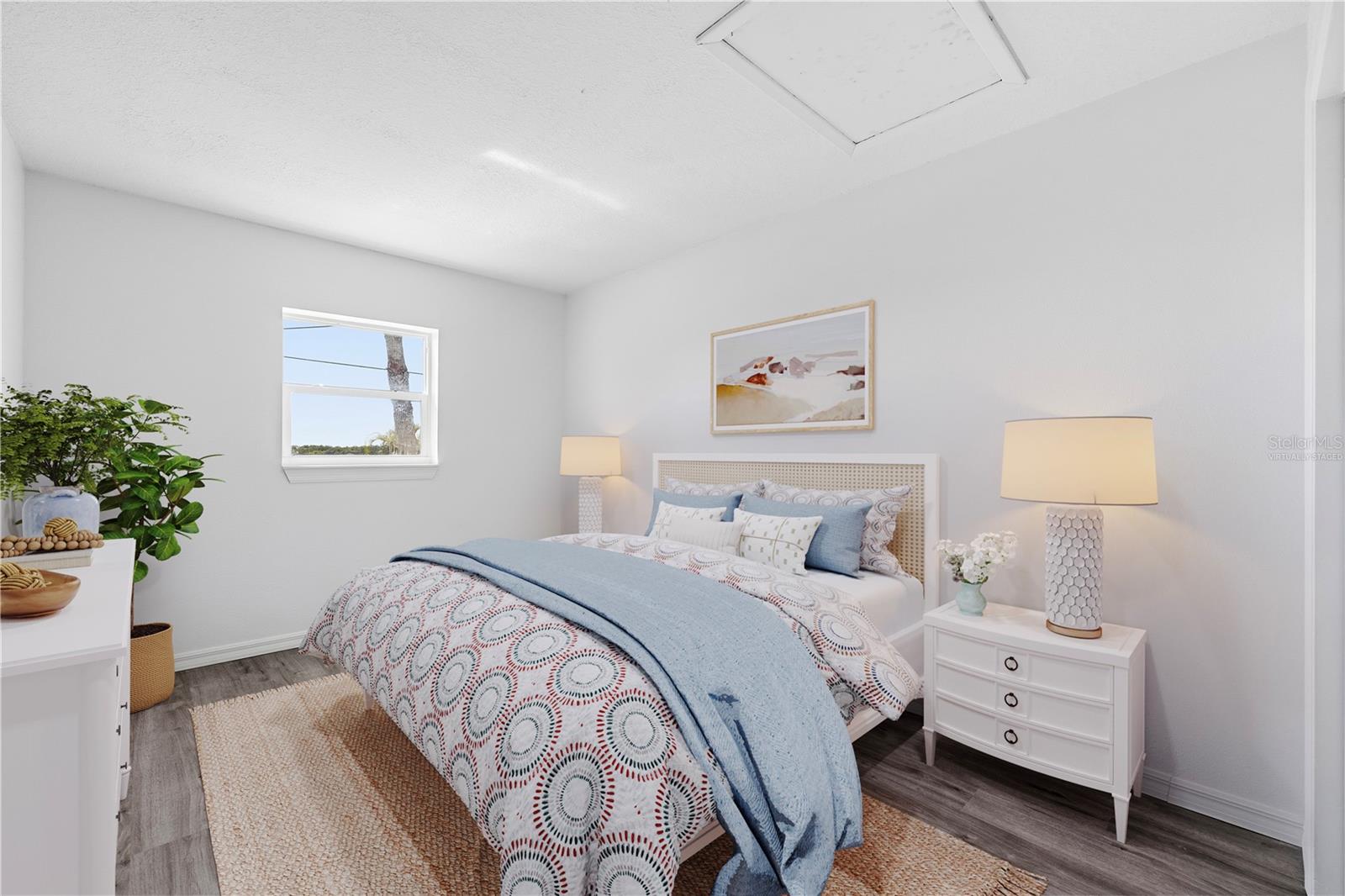 3303 W SHELL POINT RD