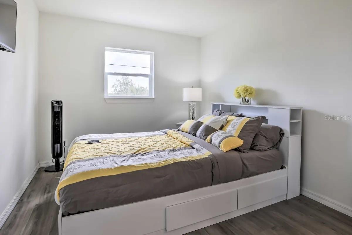 3303 W SHELL POINT RD