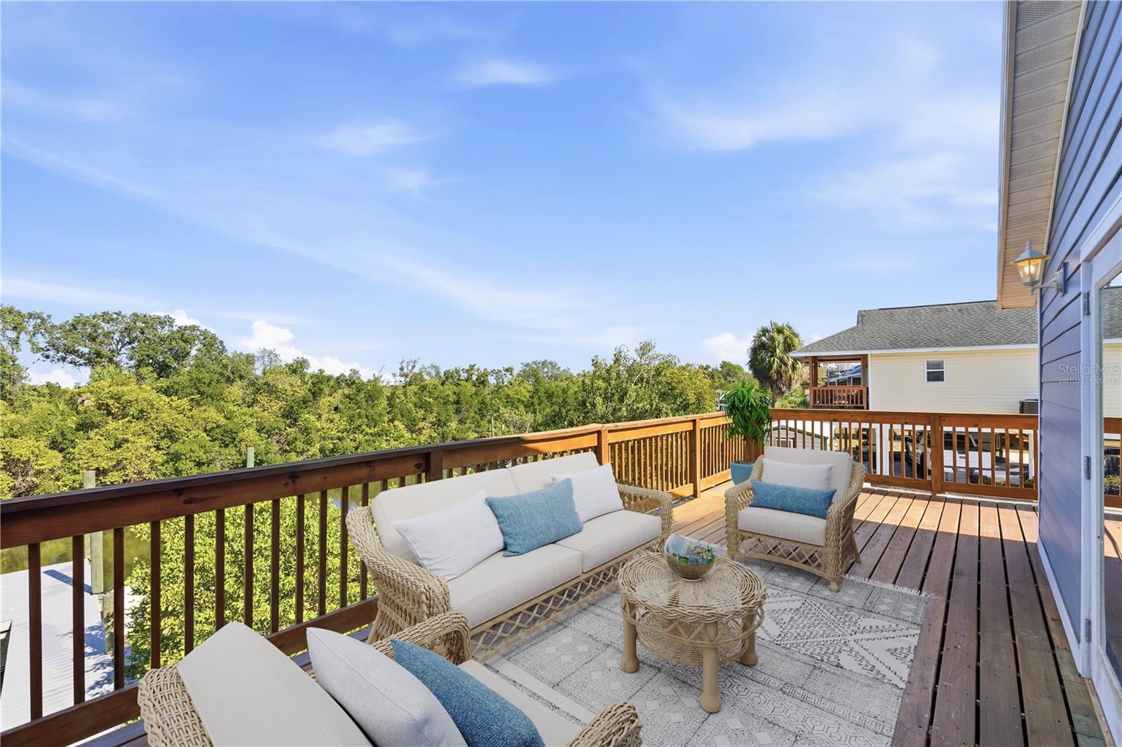 3303 W SHELL POINT RD