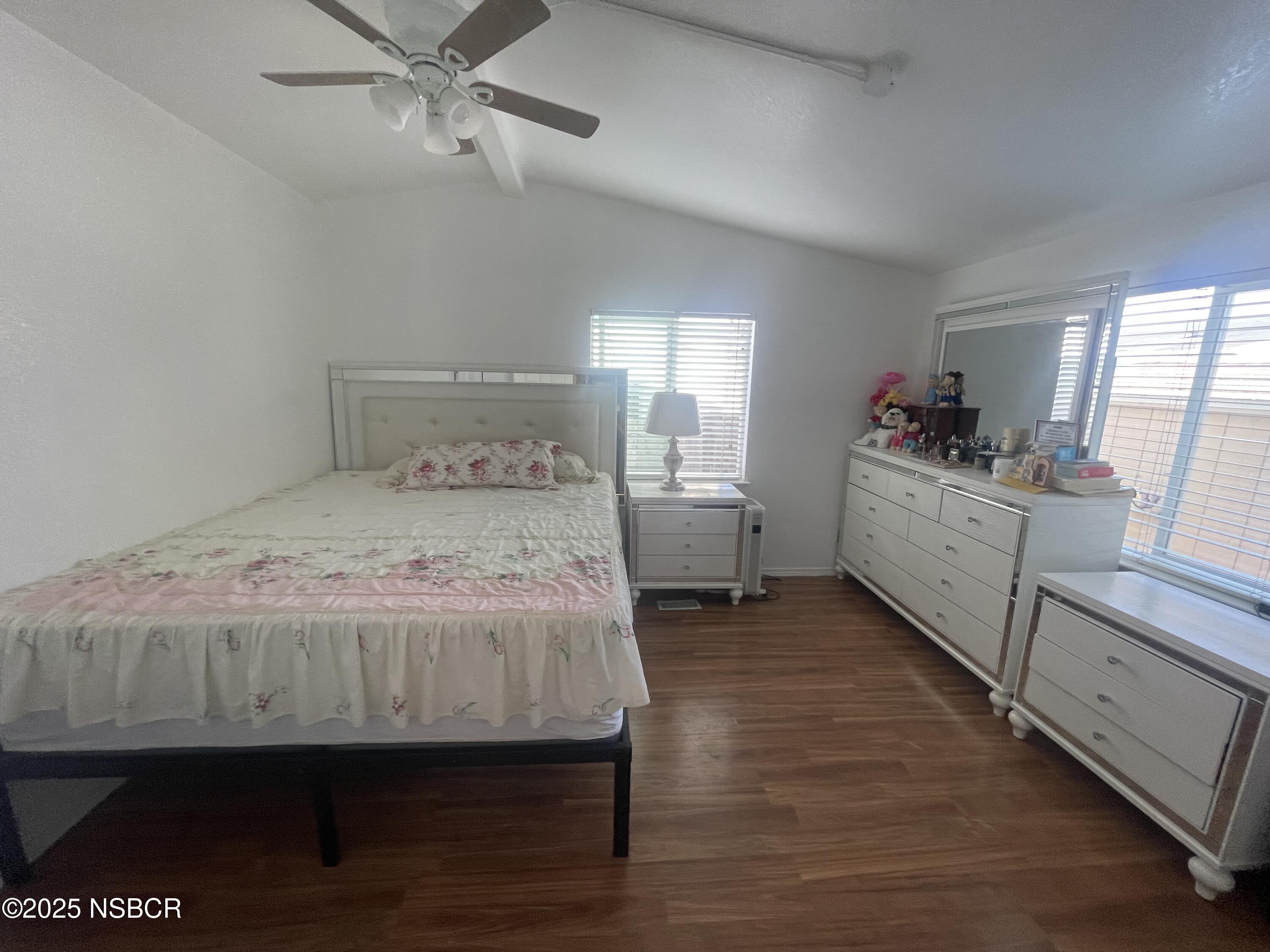 321 W North Avenue 49