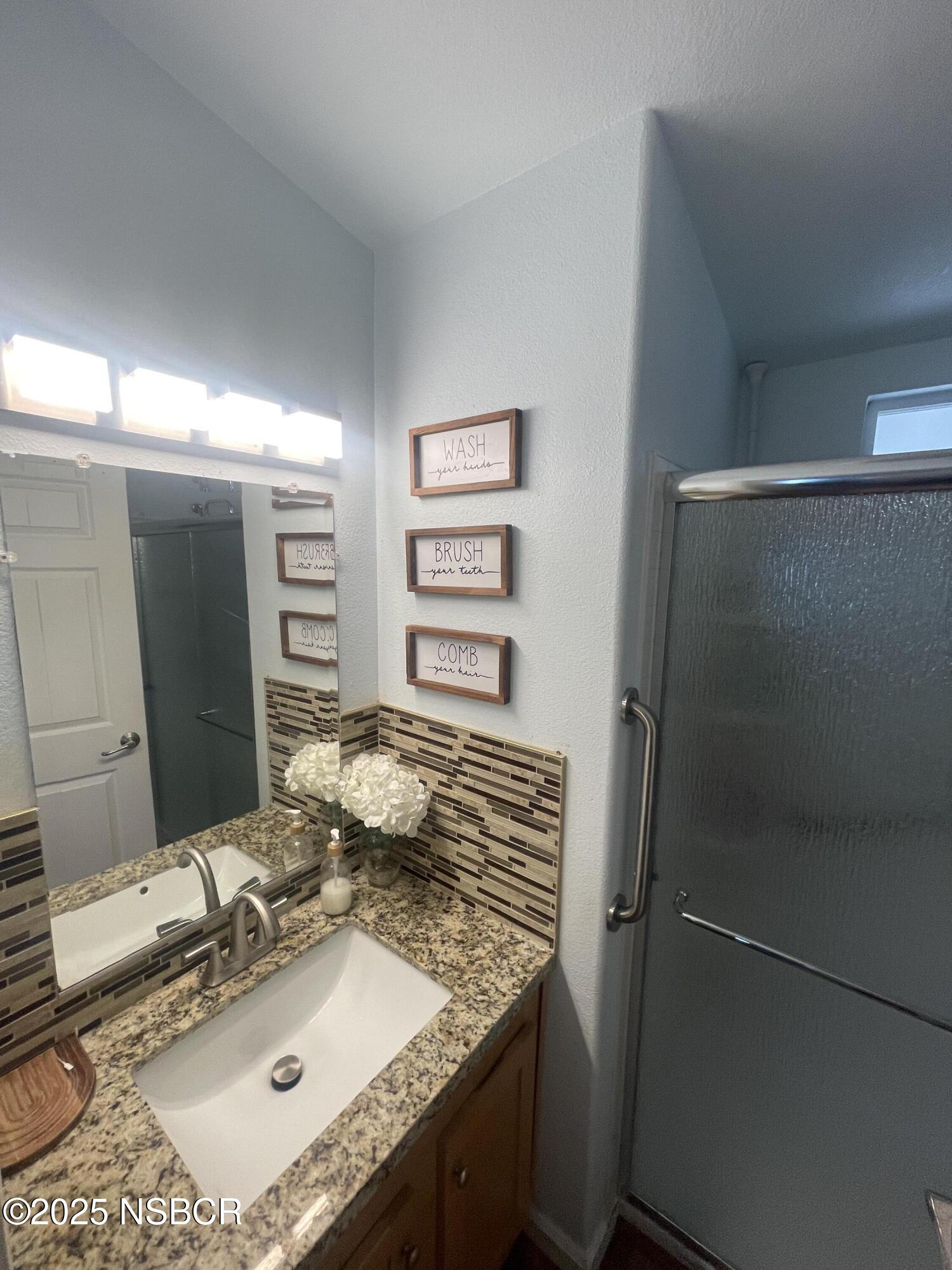 321 W North Avenue 49