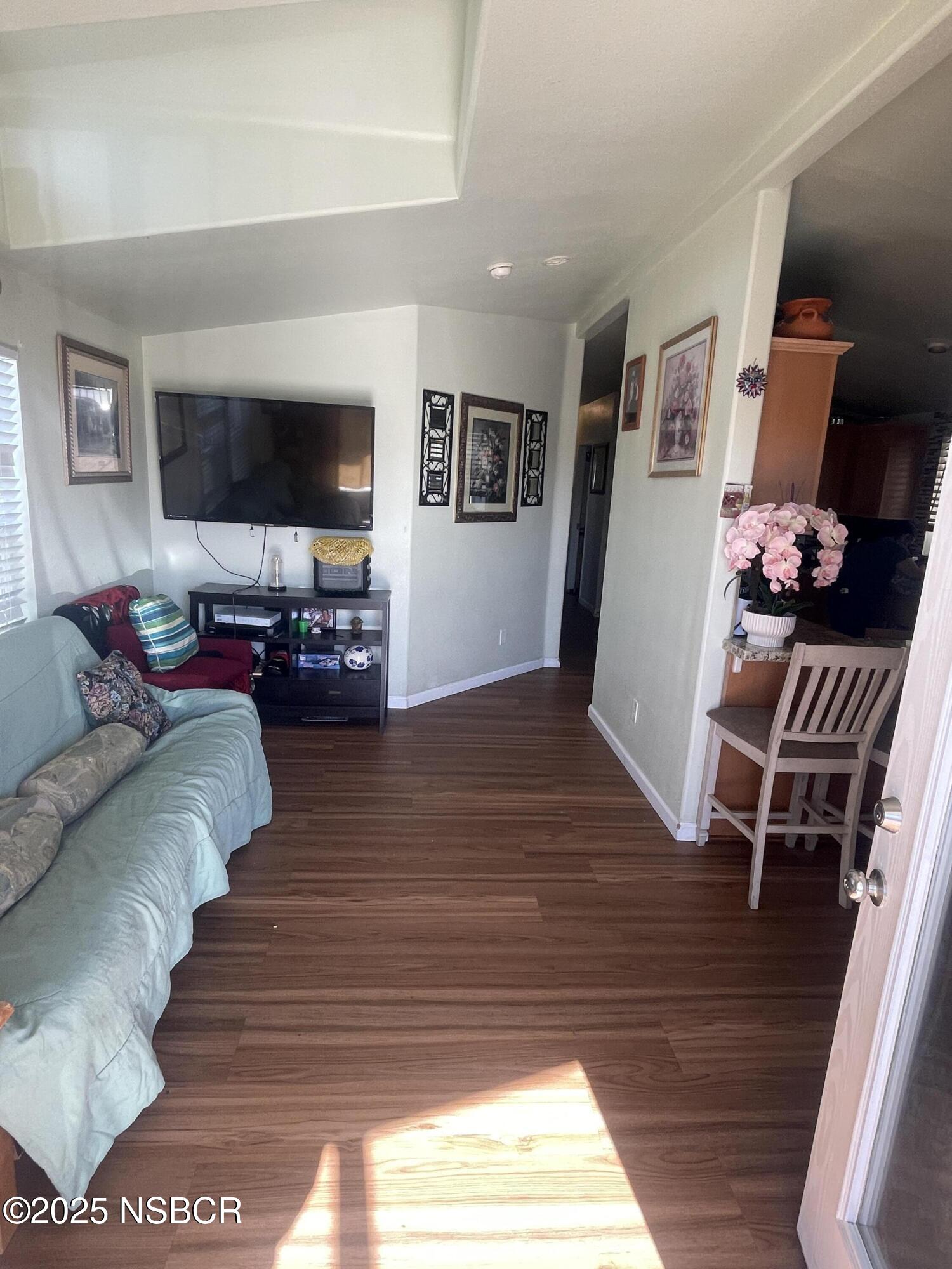 321 W North Avenue 49