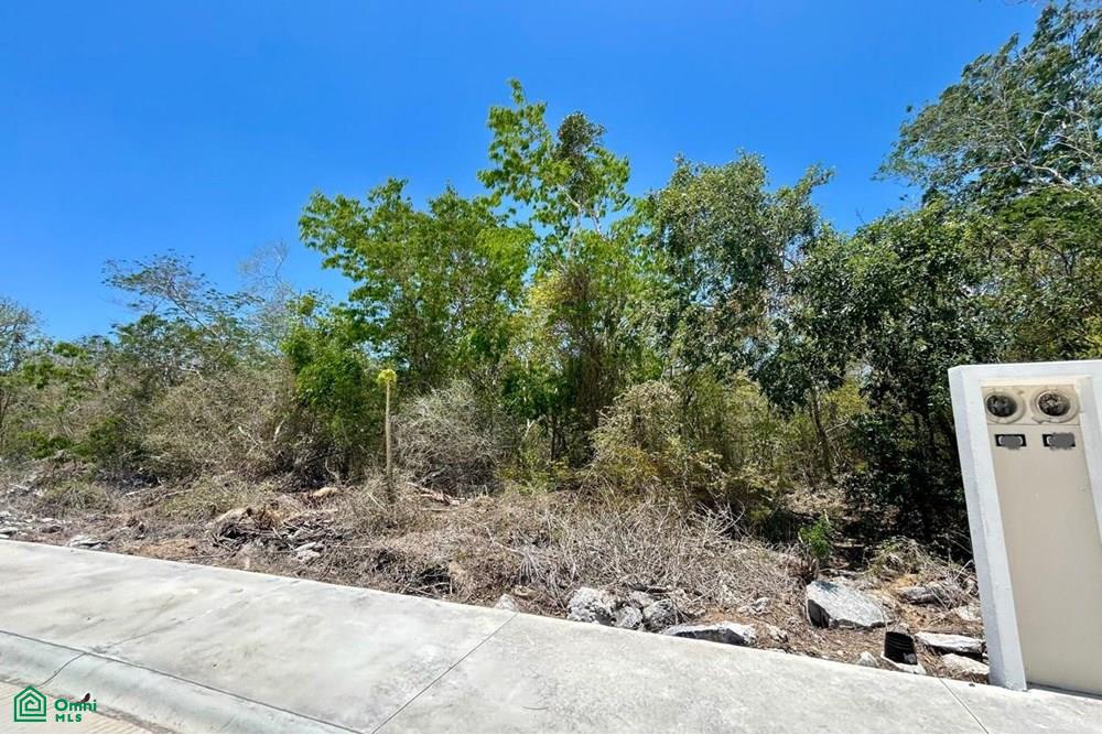 Calle 28 104, Komchén, Mérida, Yucatán