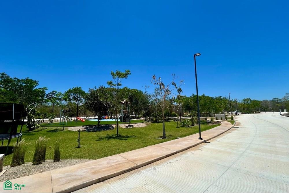 Calle 28 104, Komchén, Mérida, Yucatán