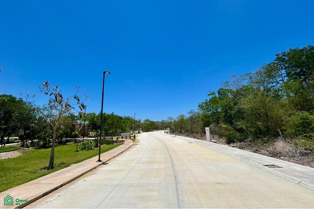 Calle 28 104, Komchén, Mérida, Yucatán