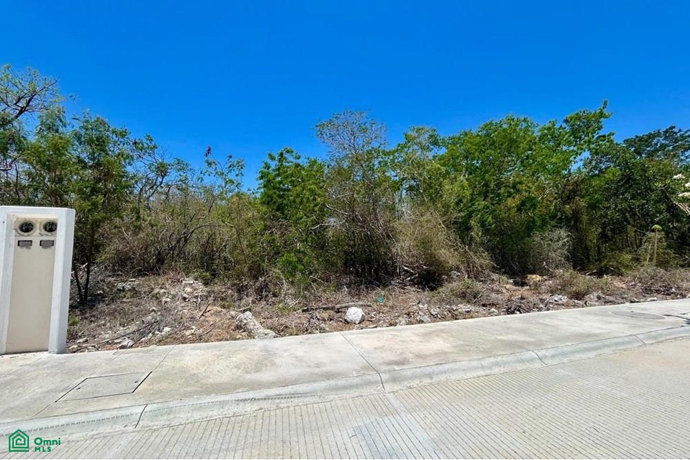 Calle 28 104, Komchén, Mérida, Yucatán