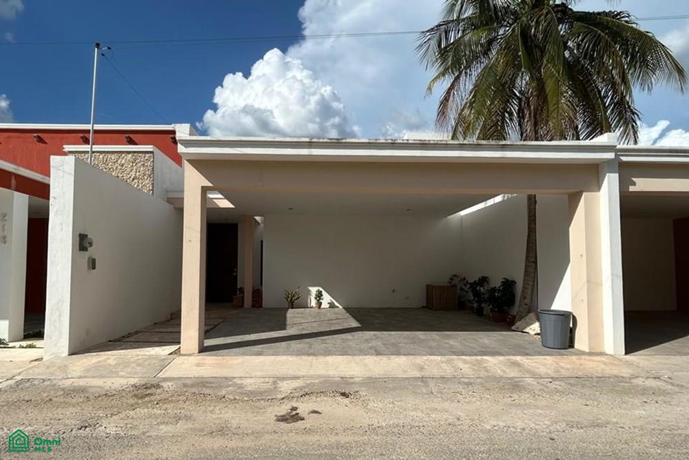 Calle 33 0, Cholul, Mérida, Yucatán