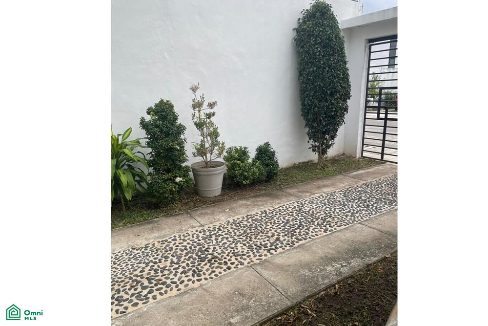 Calle 67 164, Chichi Suárez, Mérida, Yucatán