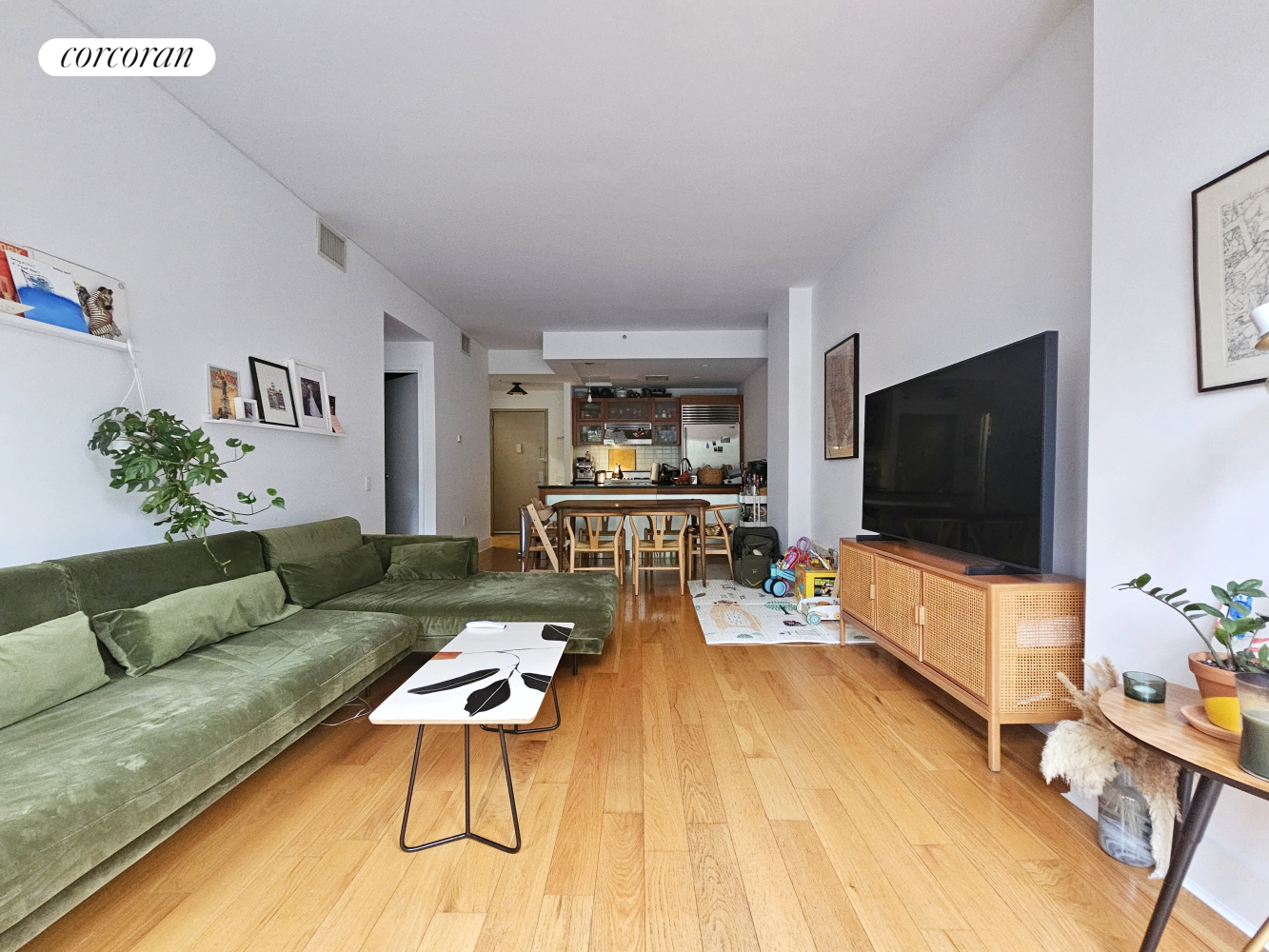 415 LEONARD Street 2C