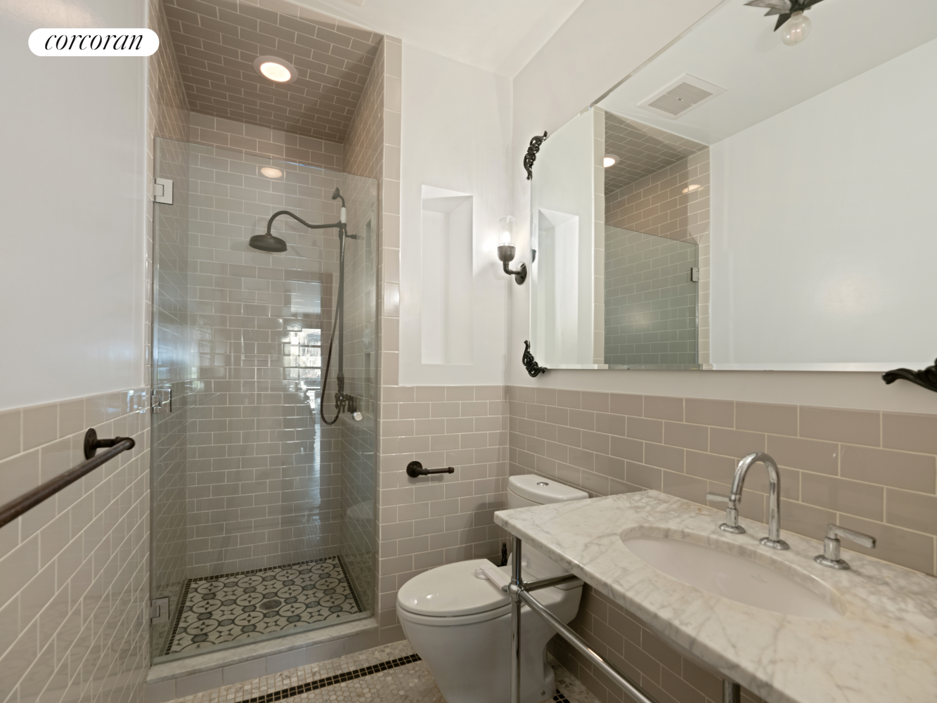 7807 RIDGE Boulevard