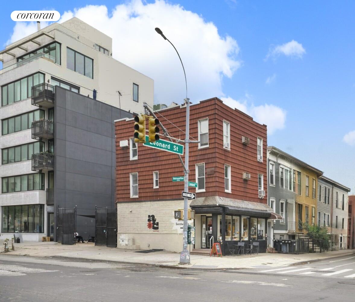 292 LEONARD Street