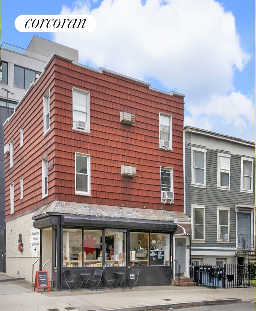 292 LEONARD Street