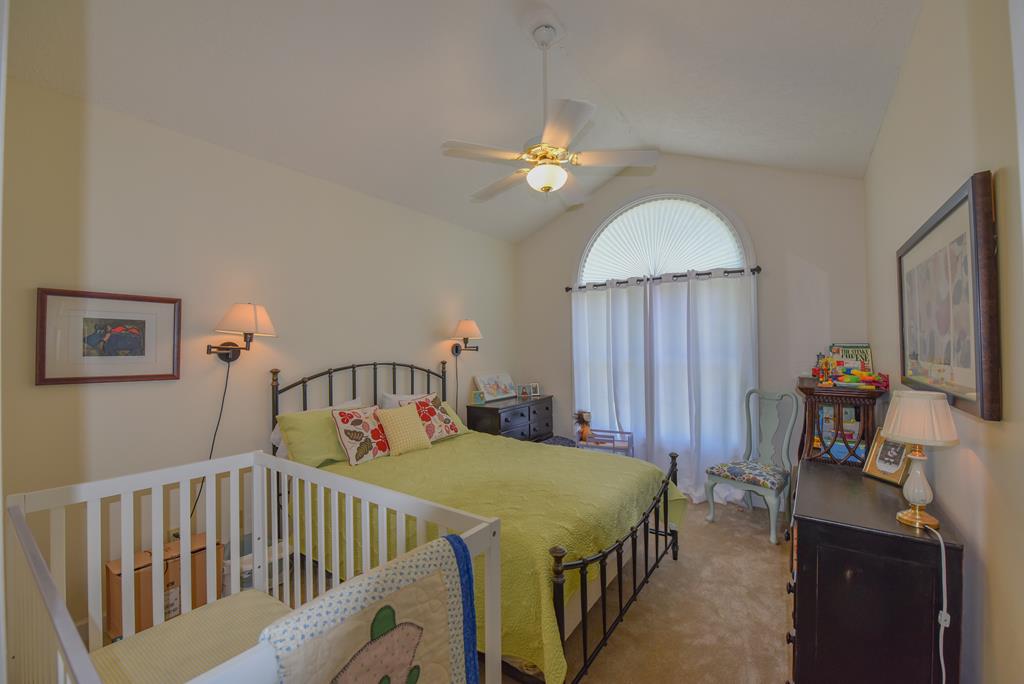 306 Greenview Ct, McCormick