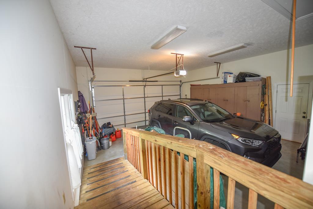 306 Greenview Ct, McCormick