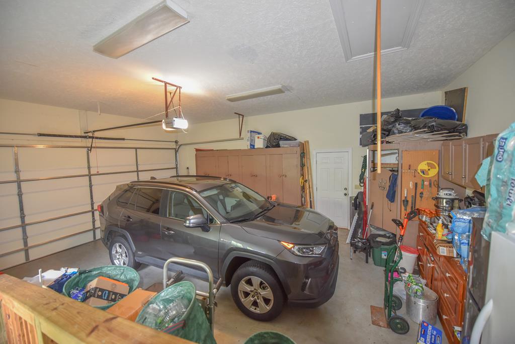 306 Greenview Ct, McCormick