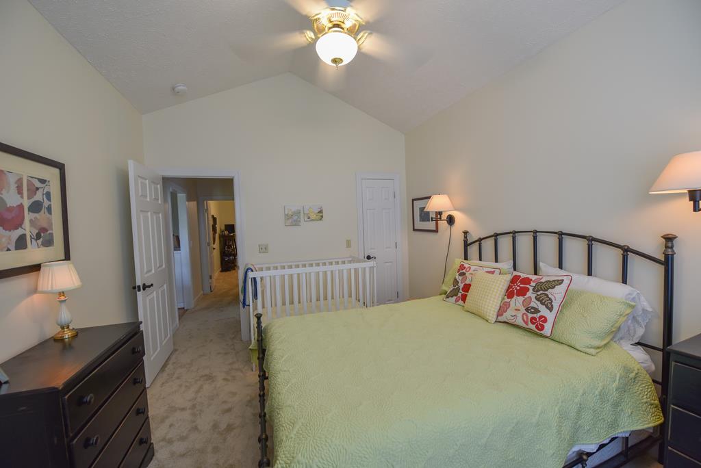 306 Greenview Ct, McCormick