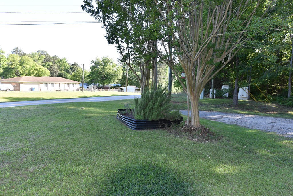 1801 Emerald Road
