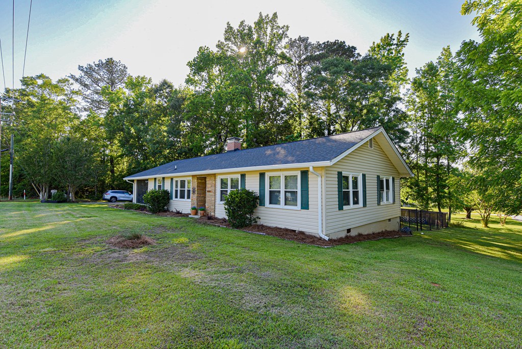 1801 Emerald Road