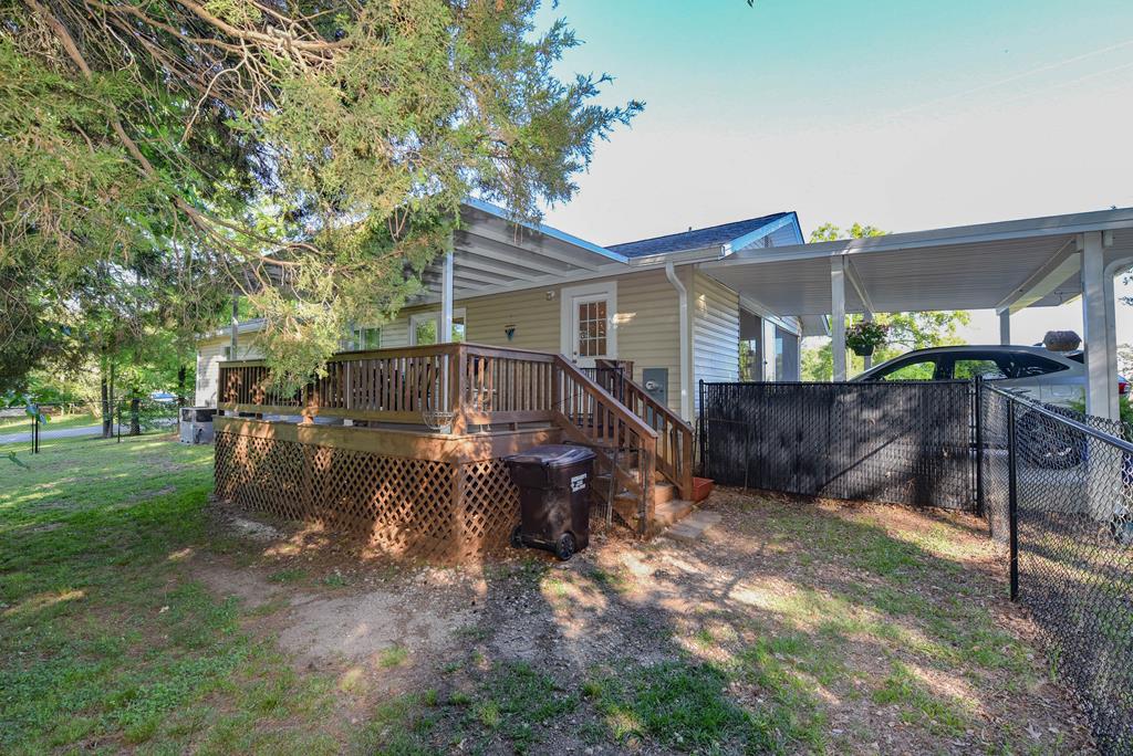 1801 Emerald Road