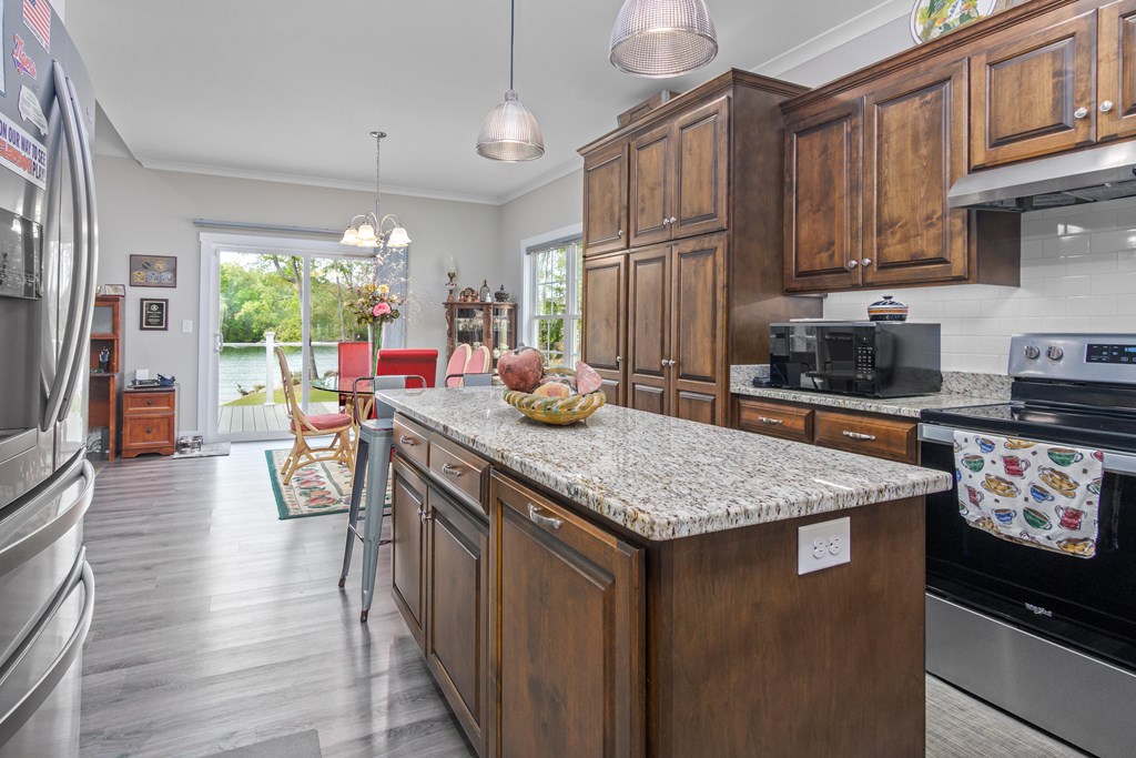 333 Paradise Point