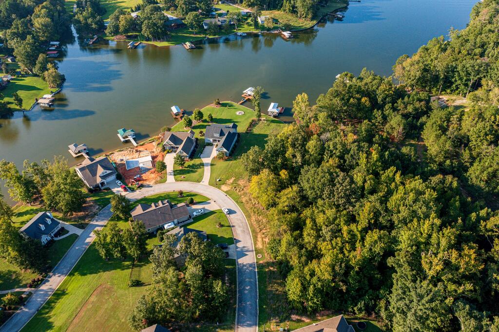 112 King Circle