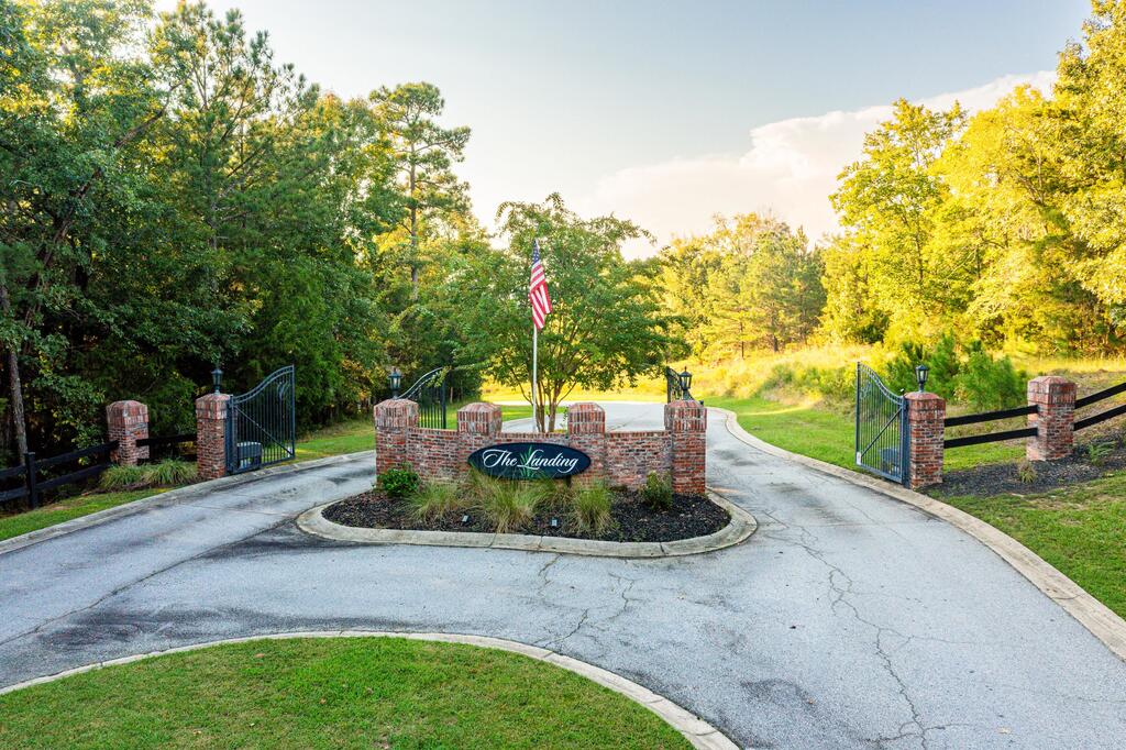 112 King Circle