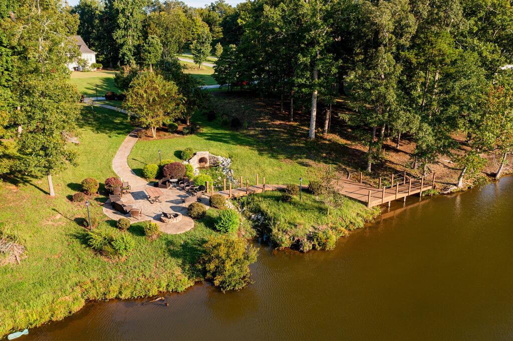 112 King Circle