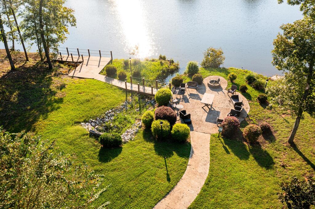112 King Circle