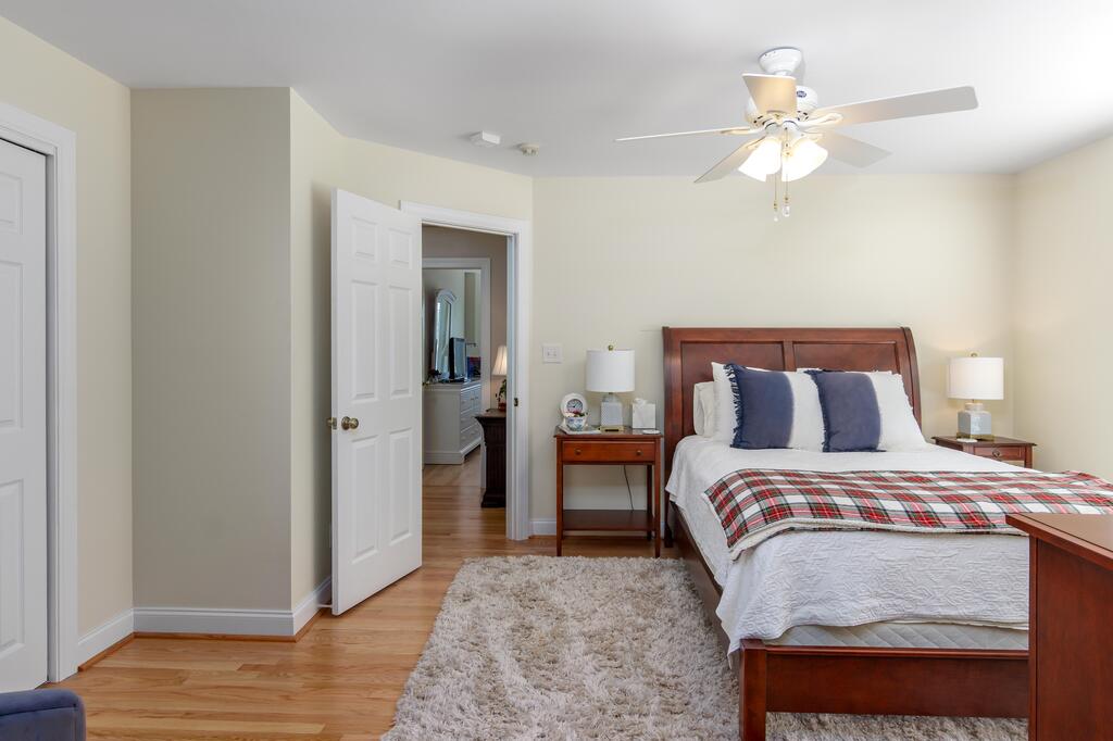 732 Eagles Harbor Drive