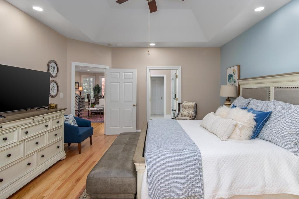 732 Eagles Harbor Drive
