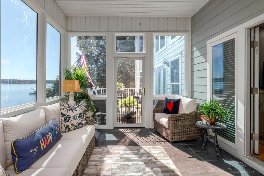 732 Eagles Harbor Drive