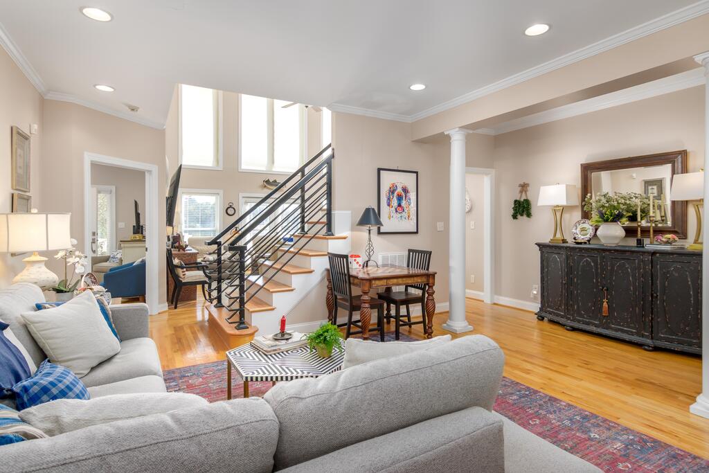 732 Eagles Harbor Drive