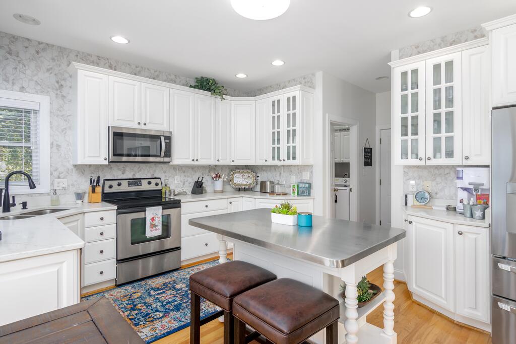 732 Eagles Harbor Drive