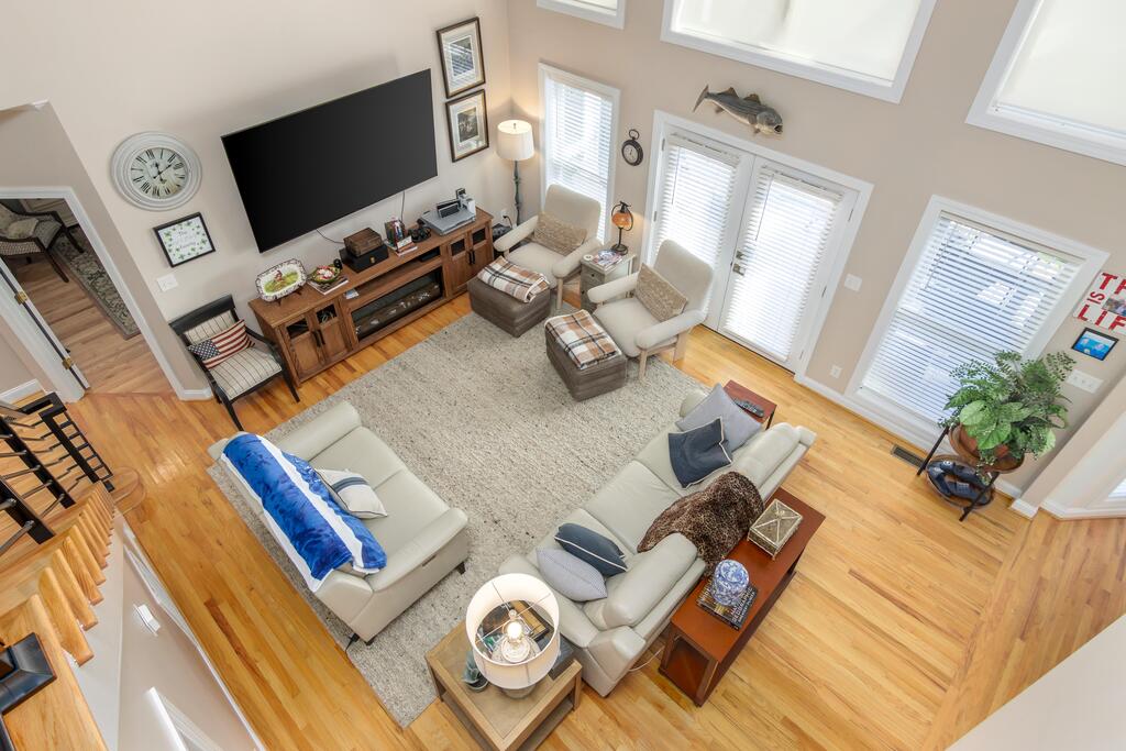 732 Eagles Harbor Drive