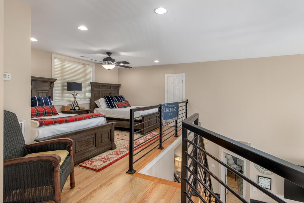 732 Eagles Harbor Drive