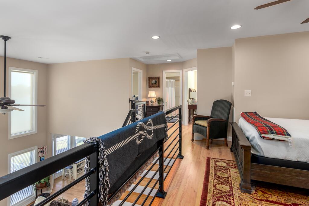 732 Eagles Harbor Drive