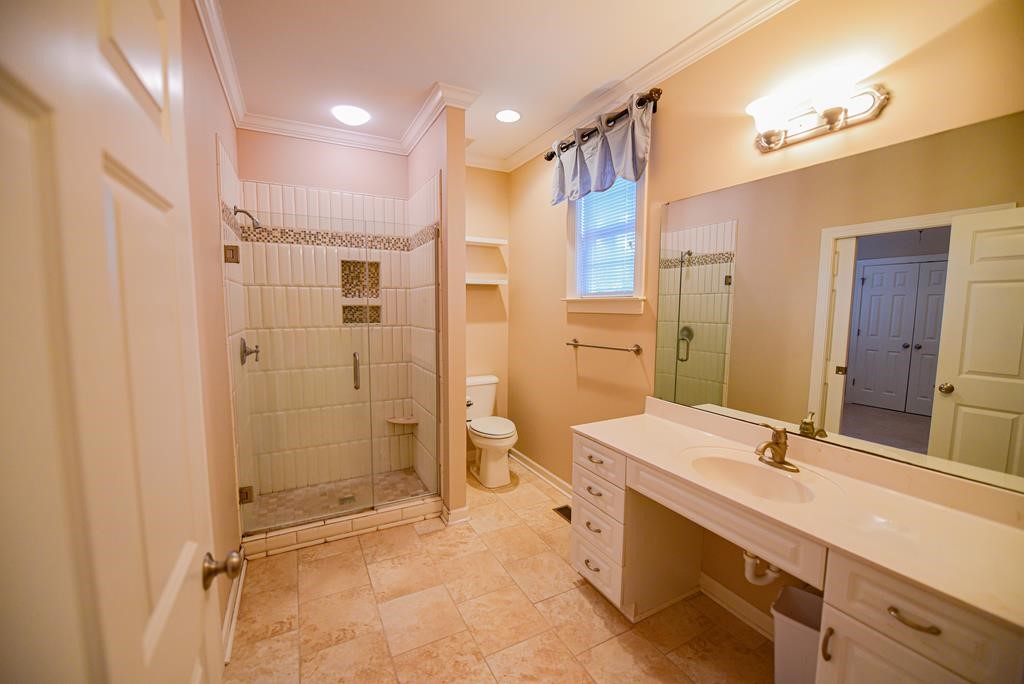 1008 HuntersCreek Boulevard