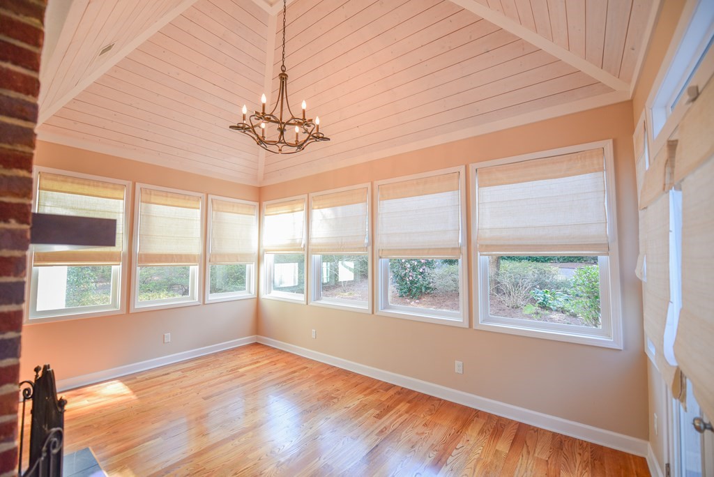 1008 HuntersCreek Boulevard