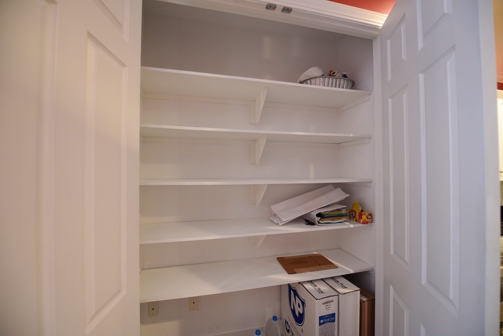 1008 HuntersCreek Boulevard