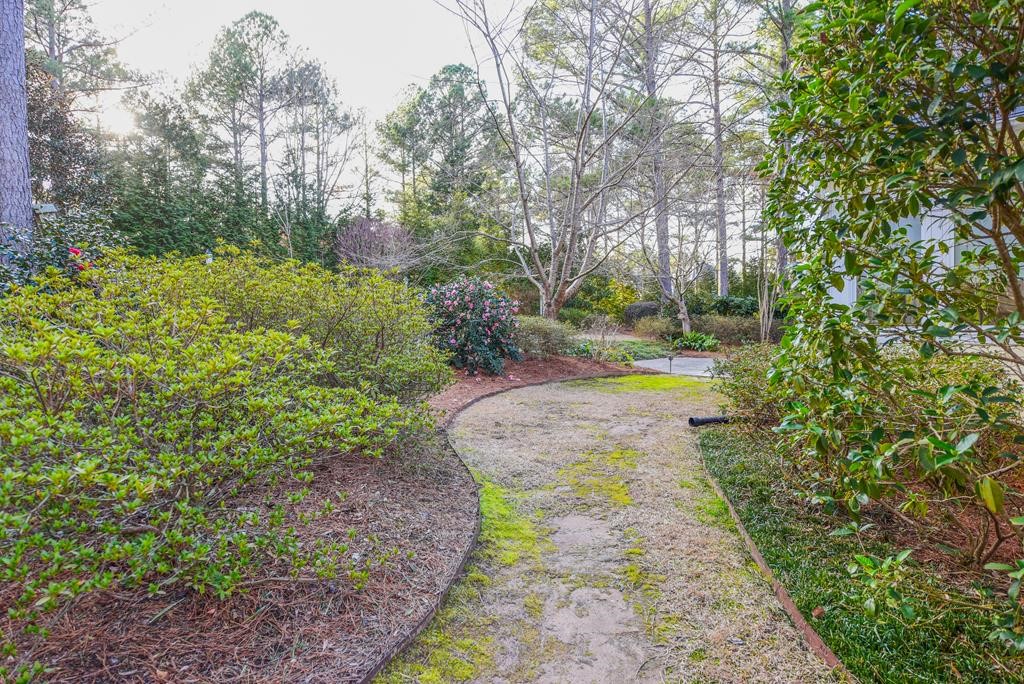 1008 HuntersCreek Boulevard