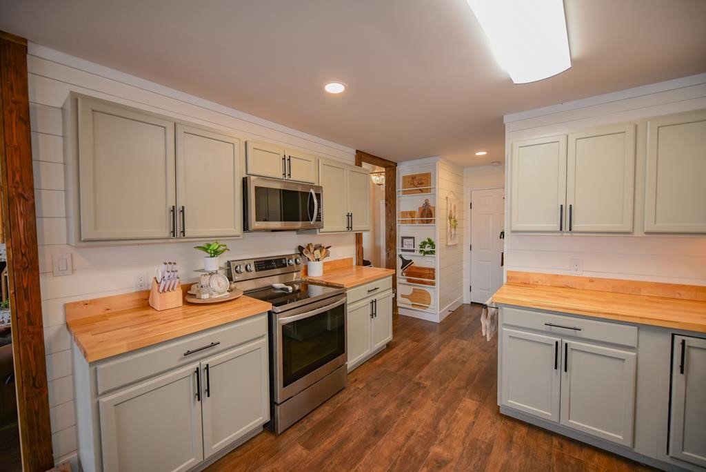 310 Port Royal Drive