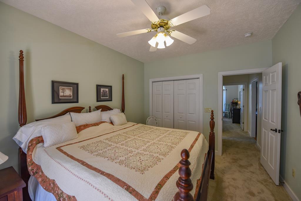 306 Greenview Court