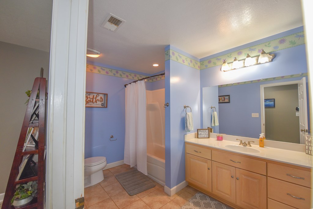 2275 W Hwy 184 Highway