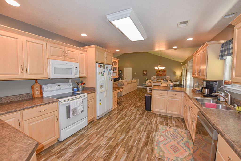 2275 W Hwy 184 Highway